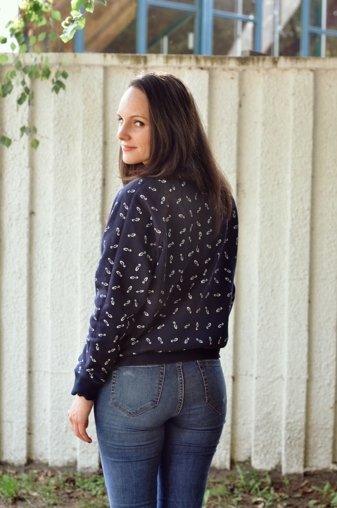 Biobavlněná tmavě modrá unisex mikina South Elements - zadní díl. Biobavlněná tmavě modrá unisex mikina South Elements.
